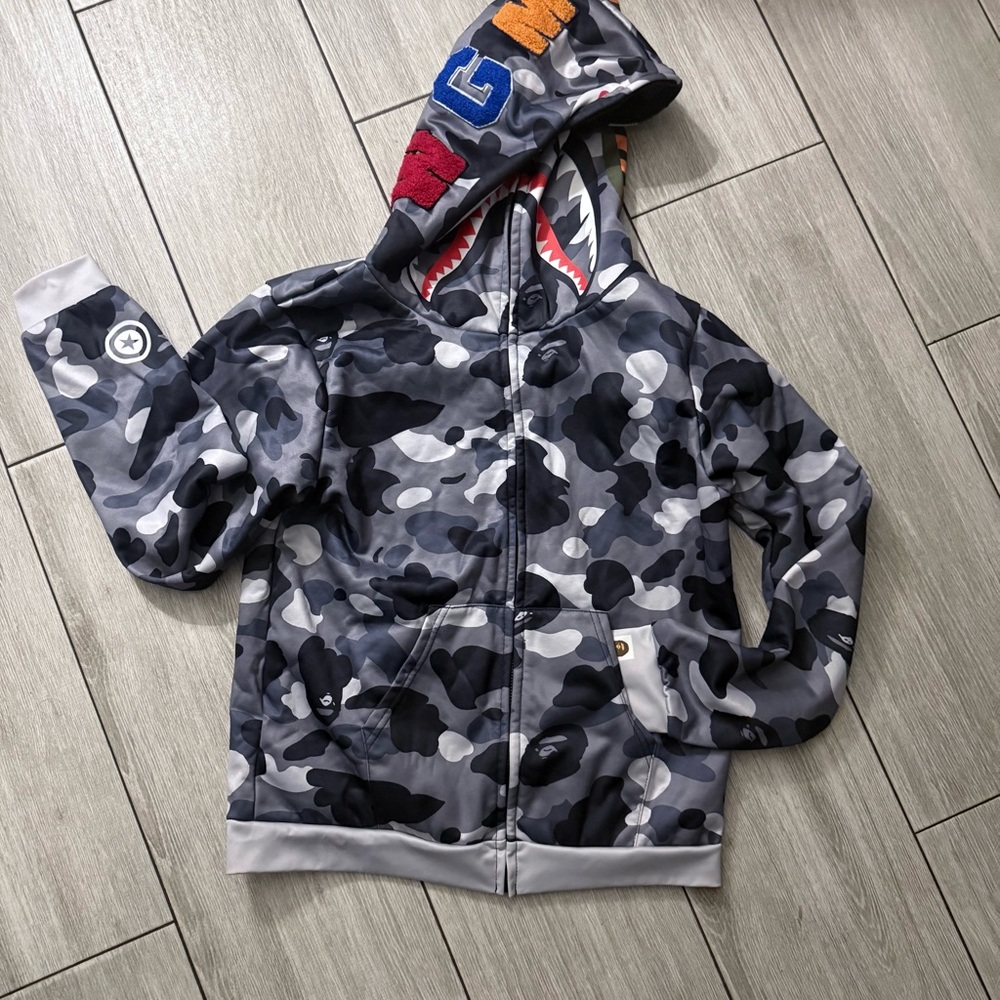 Camouflage Shark Hoodie zip up all the way size XL (age 10-12)